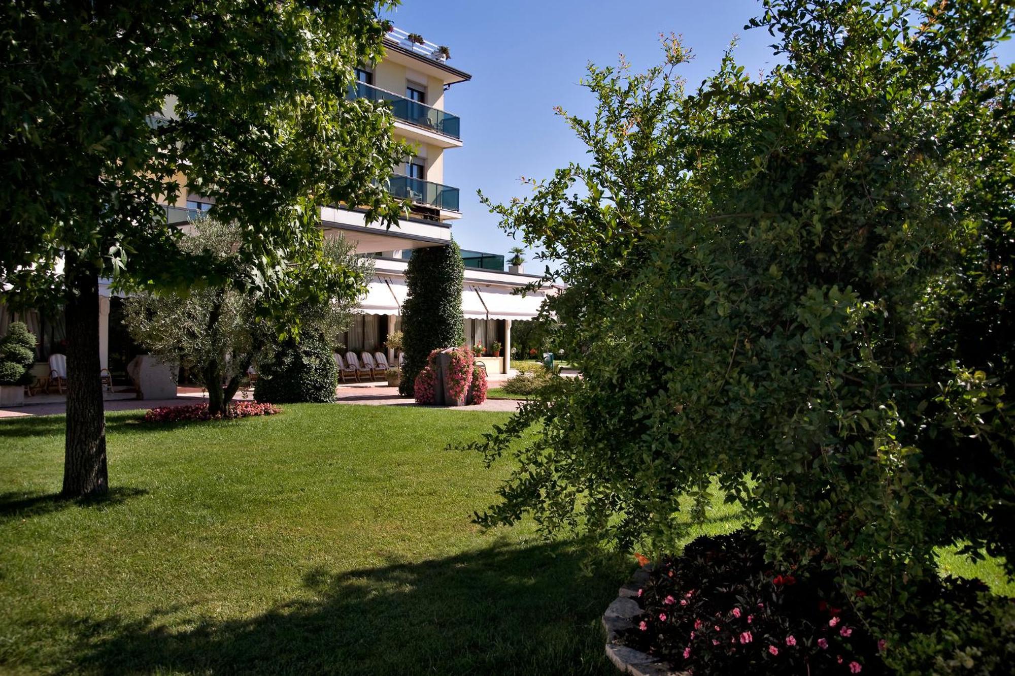 Atlantic Terme Natural Spa & Hotel Abano Terme Exterior foto